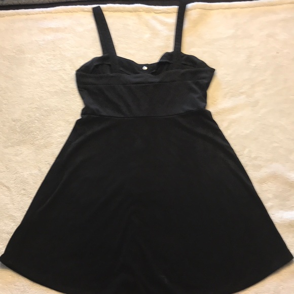 Dress - Picture 4 of 4